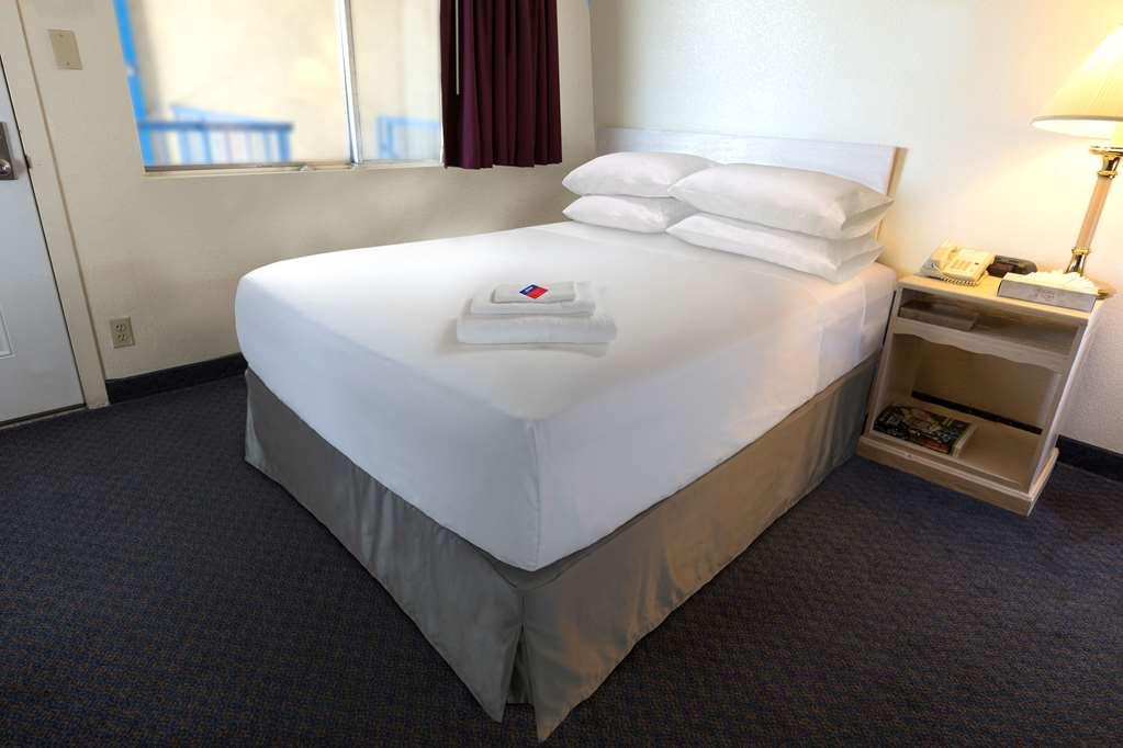 Americas Best Value Inn Holly Springs Szoba fotó
